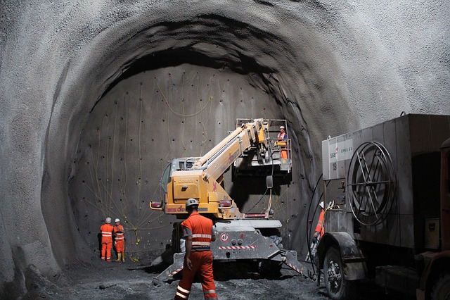 výstavba tunelu