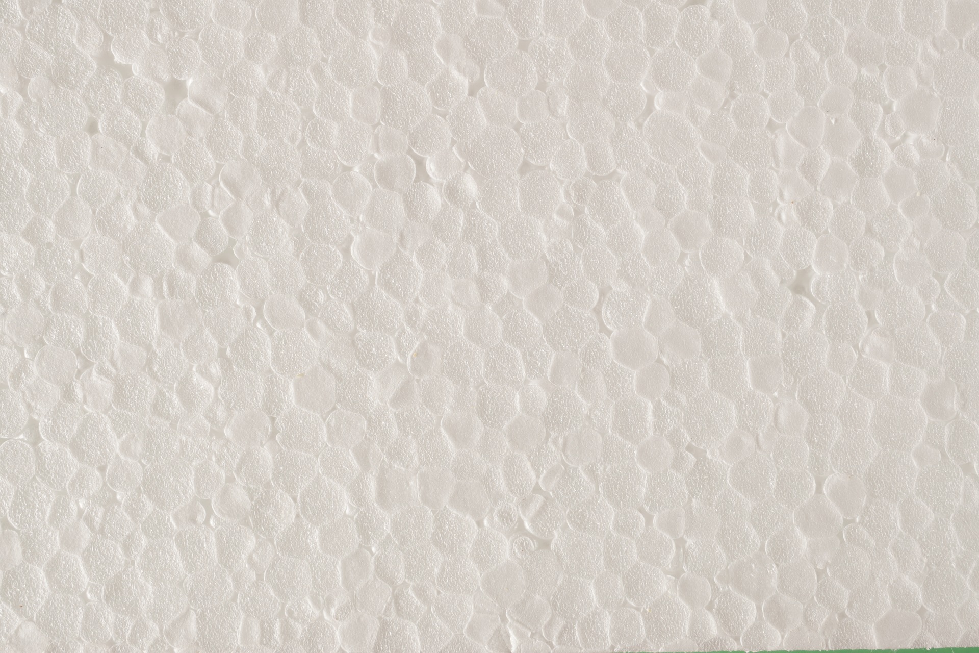 klasický biely polystyrén